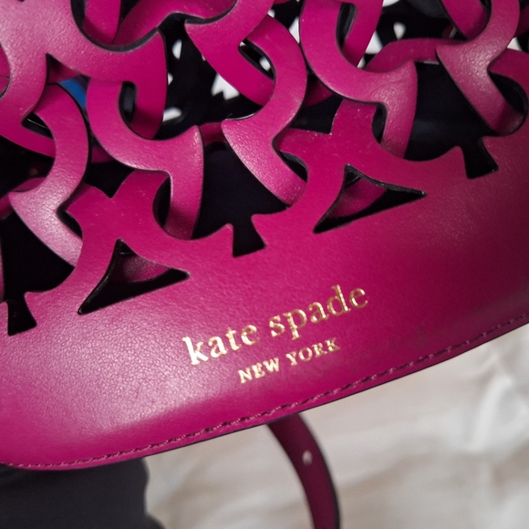 *Like New* Kate Spade♠️ Newyork Doorie Bucket Bag - Picture 3 of 11
